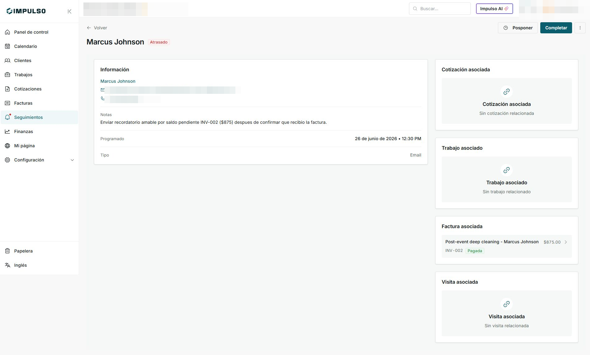 Detalle de recordatorio para Marcus Johnson con estado Atrasado, nota, fecha programada, tipo Email y factura asociada Pagada